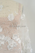 3D Blumen Spitzenstoff Off-White/ Braut Spitzenstoff mit Perlen/ romantischer Spitzenstoff mit 3D Blumen/ Hochzeit Spitzenstoff// L23-562
