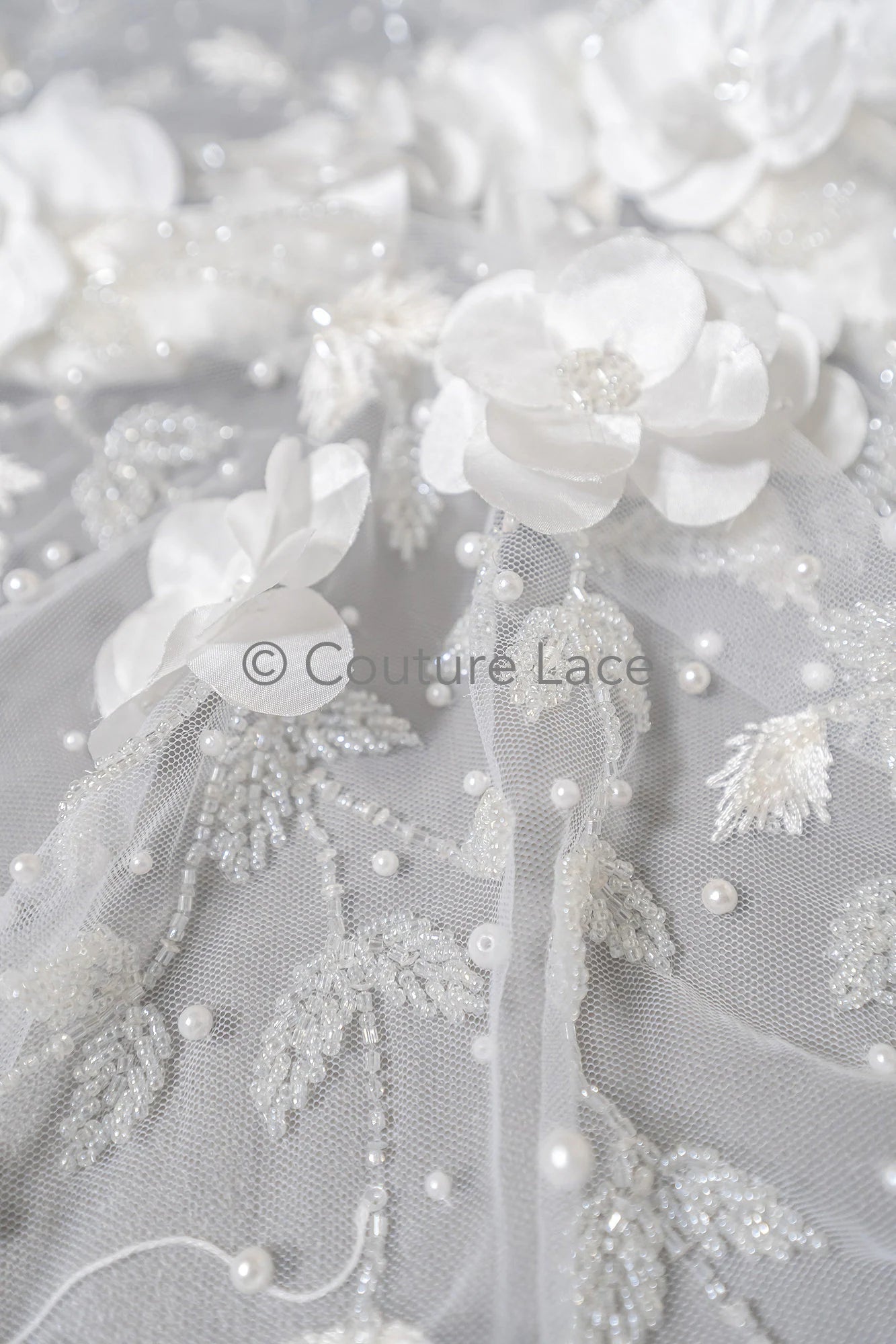 3D Blumen Spitzenstoff Off-White/ Braut Spitzenstoff mit Perlen/ romantischer Spitzenstoff mit 3D Blumen/ Hochzeit Spitzenstoff// L23-562