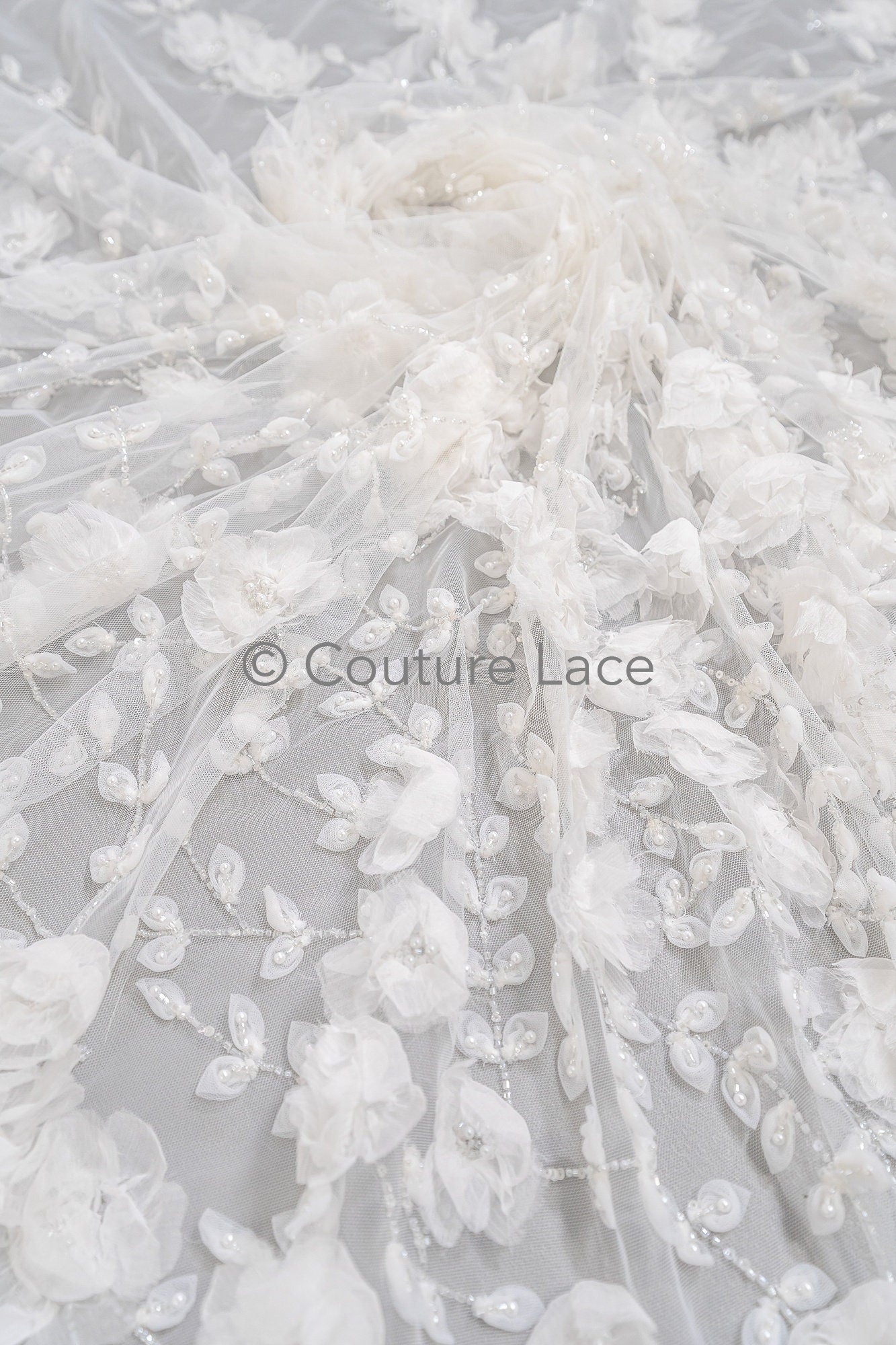 3D Blumen Spitzenstoff Off-White/ Braut Spitzenstoff/ romantischer Spitzenstoff mit 3D Blumen/ Hochzeit Spitzenstoff// L23-561