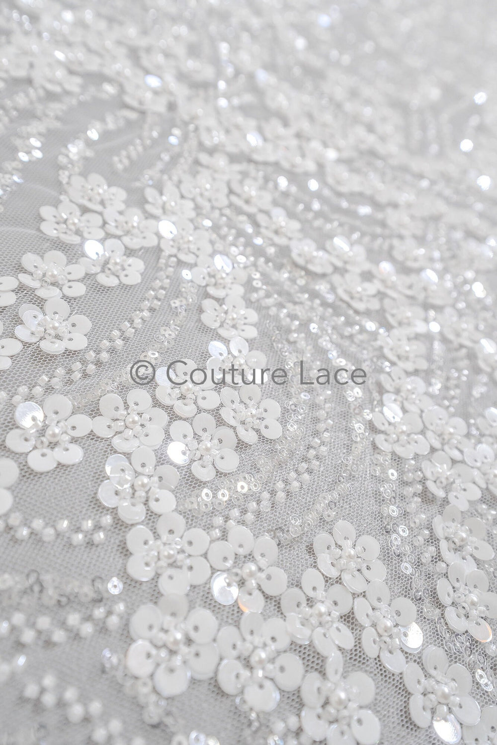 3D Blumen Spitzenstoff Off-White/ Couture Spitze Stoff/ Brautspitze mit Perlen/ Perlen Spitze// L23-570