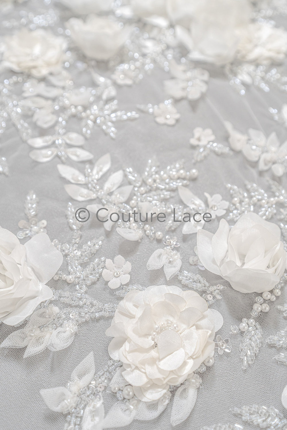 3D Blumen Spitzenstoff Off-White/ Braut Spitzenstoff mit Perlen & Pailletten/ romantischer Spitzenstoff mit 3D Blumen/ Hochzeit Spitzenstoff// L23-535
