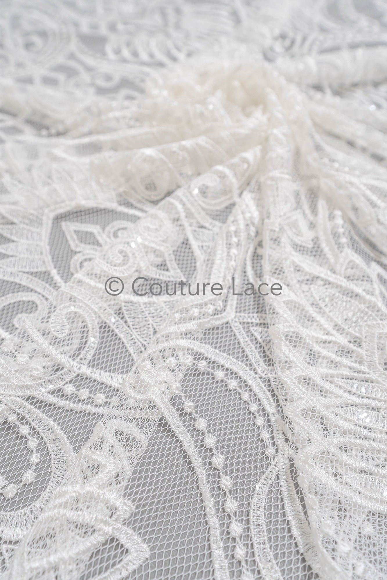 Dainty floral lace off-white/ geometric lace/ boho lace fabric/ vintage lace/ ornate lace // L23-585
