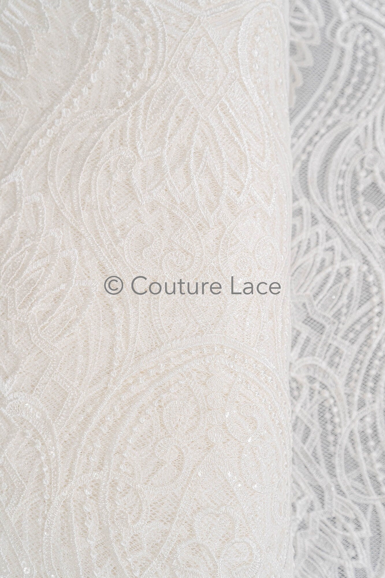 Dainty floral lace off-white/ geometric lace/ boho lace fabric/ vintage lace/ ornate lace // L23-585