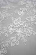 Blumen Braut Spitze Off-White Silber/ Brautspitze mit Blumen/ Blumen Hochzeit Spitze/ Couture Spitze// L23-586