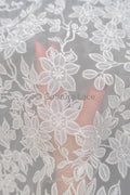 Blumen Braut Spitze Off-White/ Brautspitze mit Blumen/ Hochzeit Spitze/ Couture Spitze// L23-591