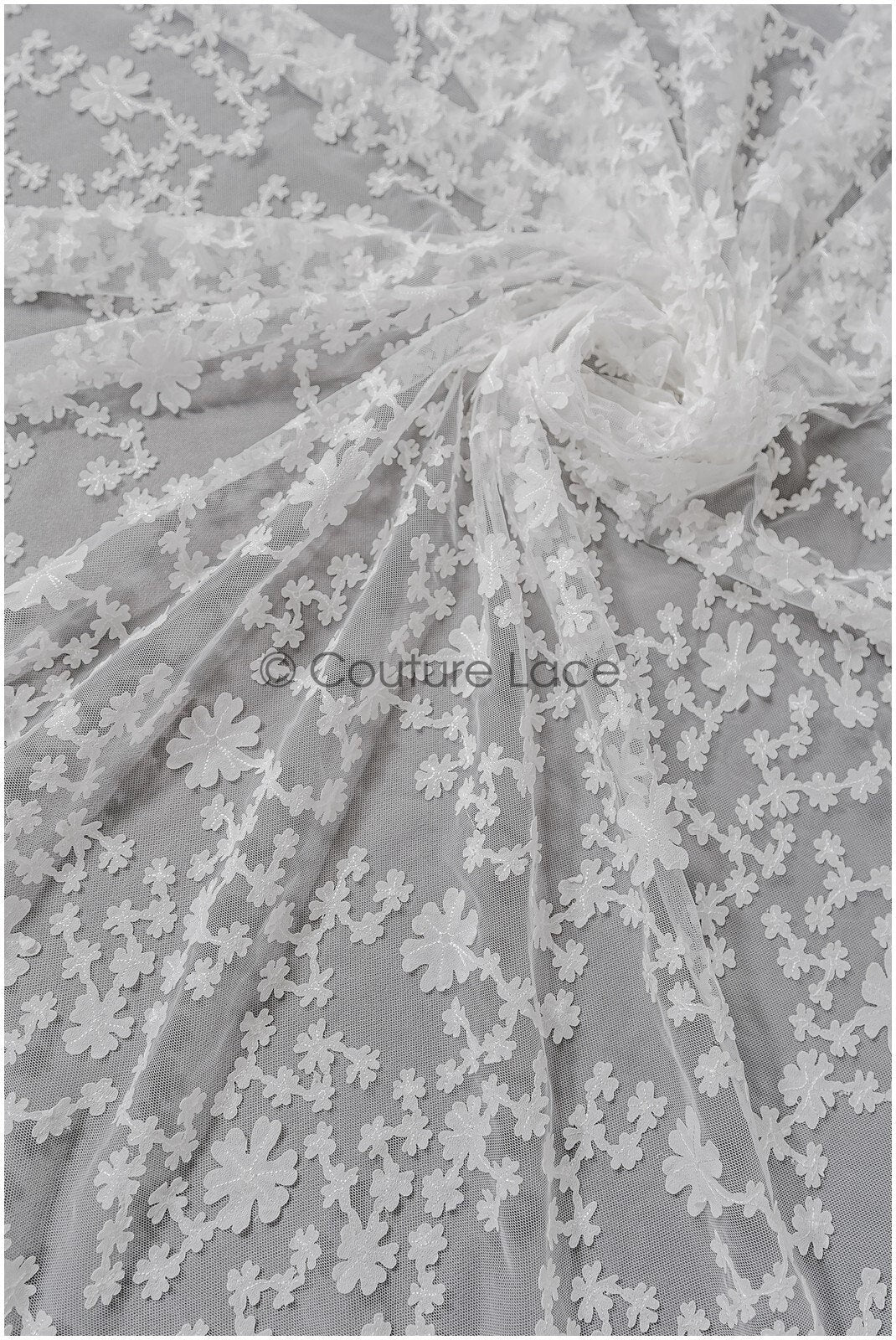 3D Blumen Spitzenstoff Off-White/ französische Spitze/ Couture Spitze/ Brautspitze mit Blumen// L22-424T