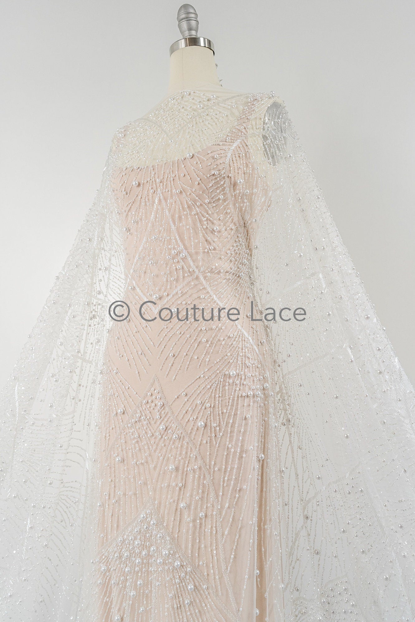 Zarte Blumenspitze Off-White/ Braut Spitzenstoff/ Perlen Spitzenstoff/ Verzierte Spitze// L23-531