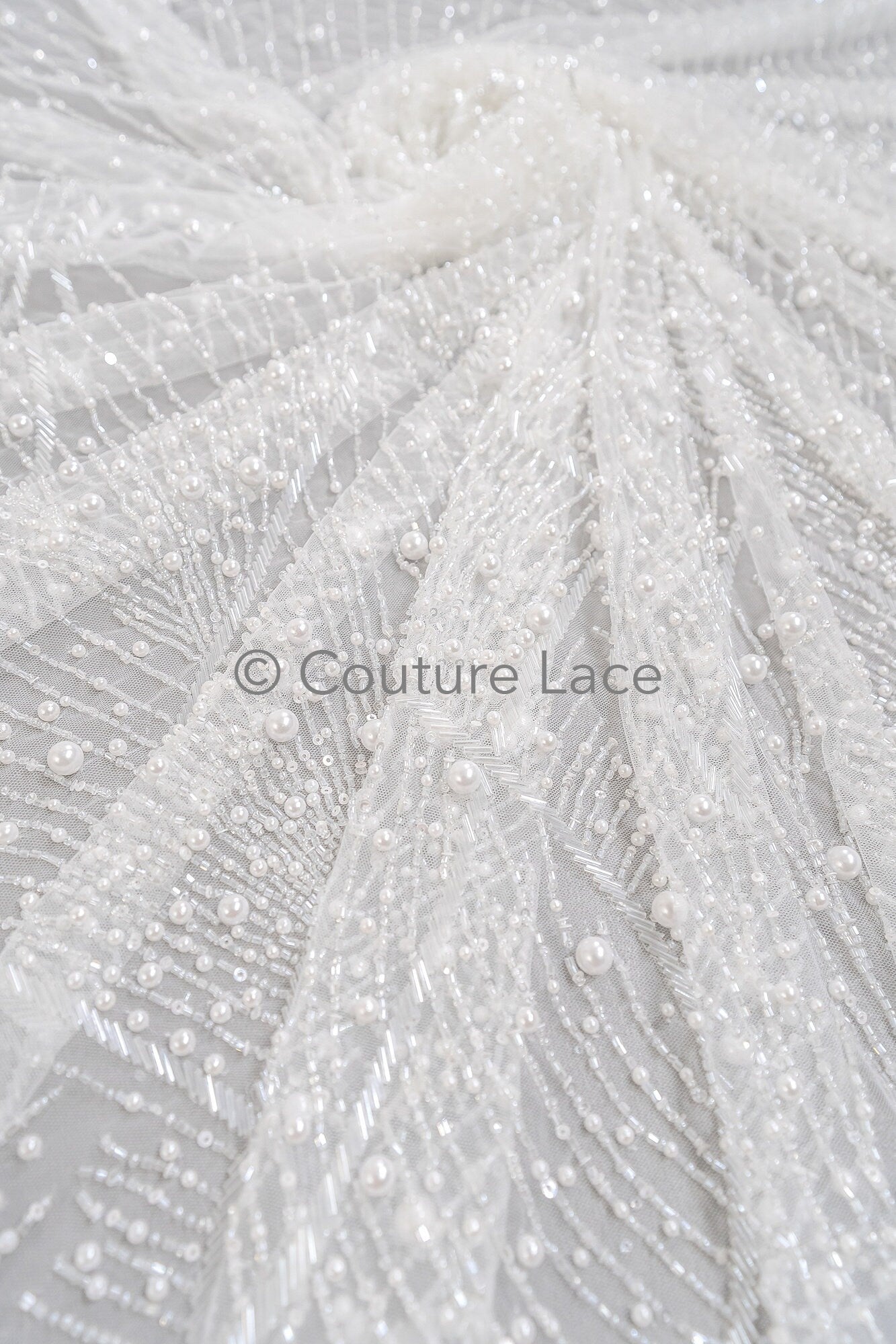 Zarte Blumenspitze Off-White/ Braut Spitzenstoff/ Perlen Spitzenstoff/ Verzierte Spitze// L23-531