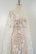 3D Blumen Spitzenstoff Off-White/ Braut Spitzenstoff/ romantischer Spitzenstoff mit 3D Blumen/ Hochzeit Spitzenstoff// L23-561