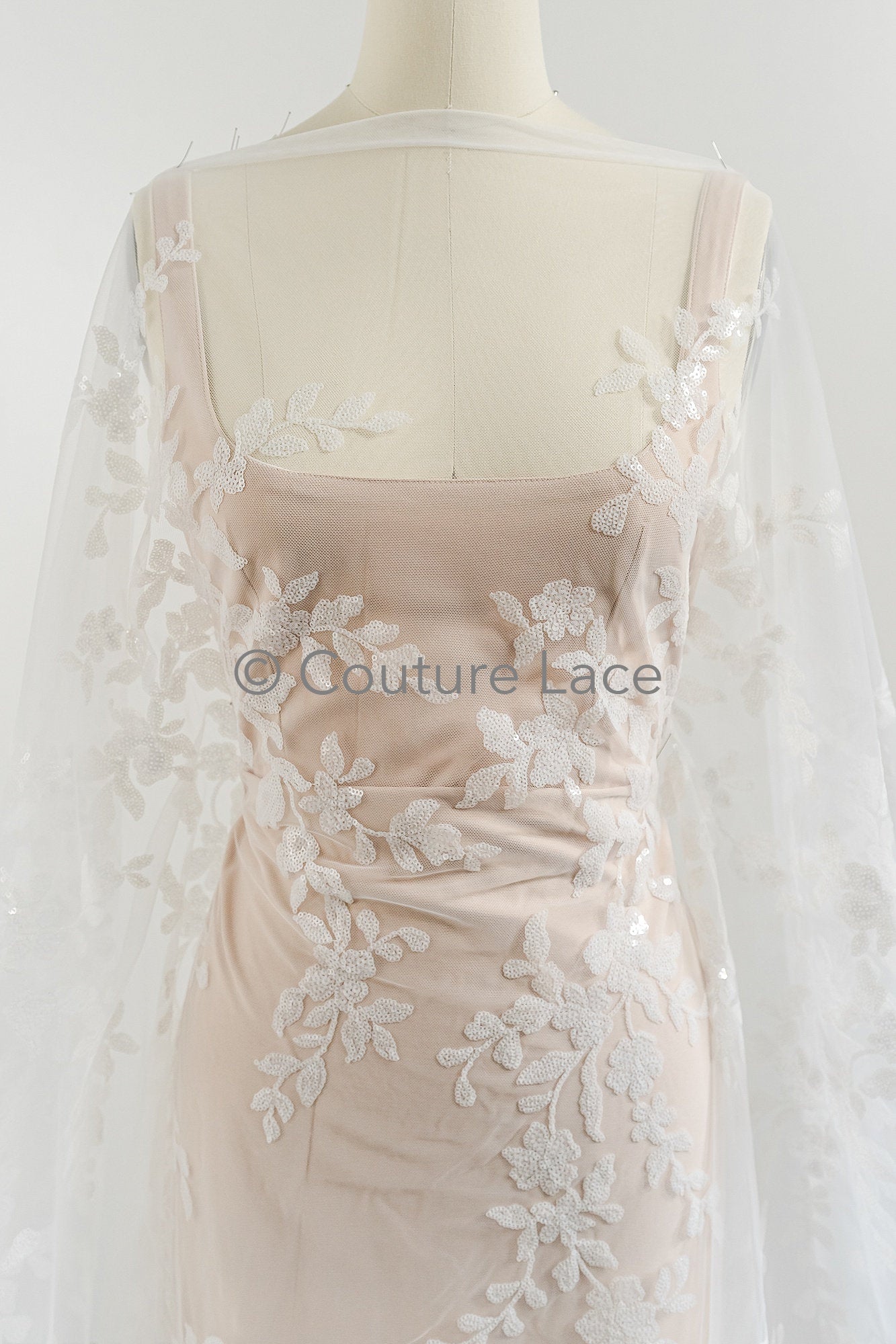 Blumen Braut Spitze Off-White/ Braut Spitzenstoff/ Blumen Hochzeit Spitze/ Couture Spitze// L23-552