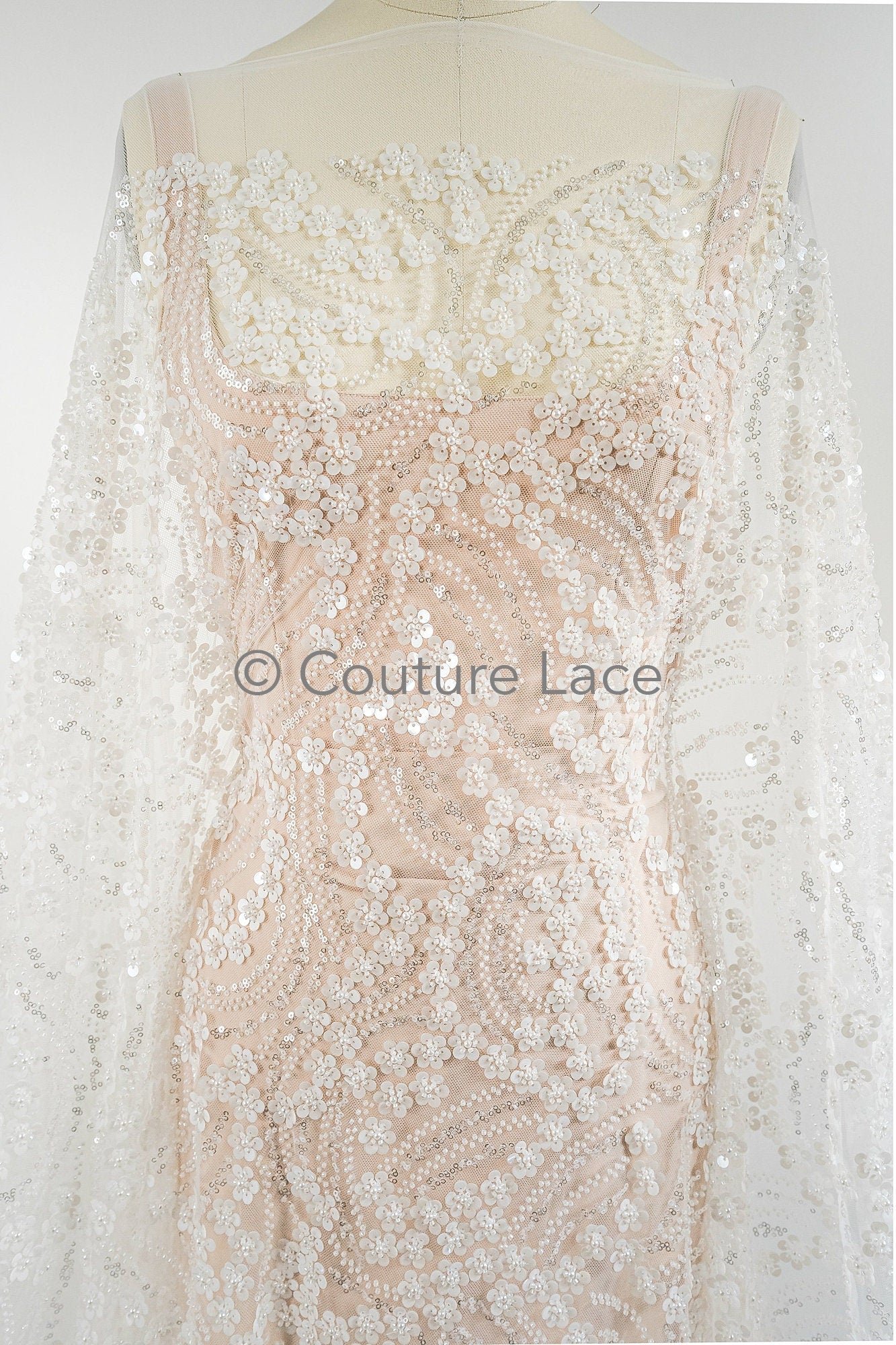 3D Blumen Spitzenstoff Off-White/ Couture Spitze Stoff/ Brautspitze mit Perlen/ Perlen Spitze// L23-570