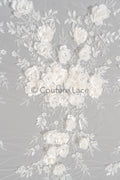 3D Blumen Spitzenstoff Off-White/ Braut Spitzenstoff mit Perlen & Pailletten/ romantischer Spitzenstoff mit 3D Blumen/ Hochzeit Spitzenstoff// L23-535