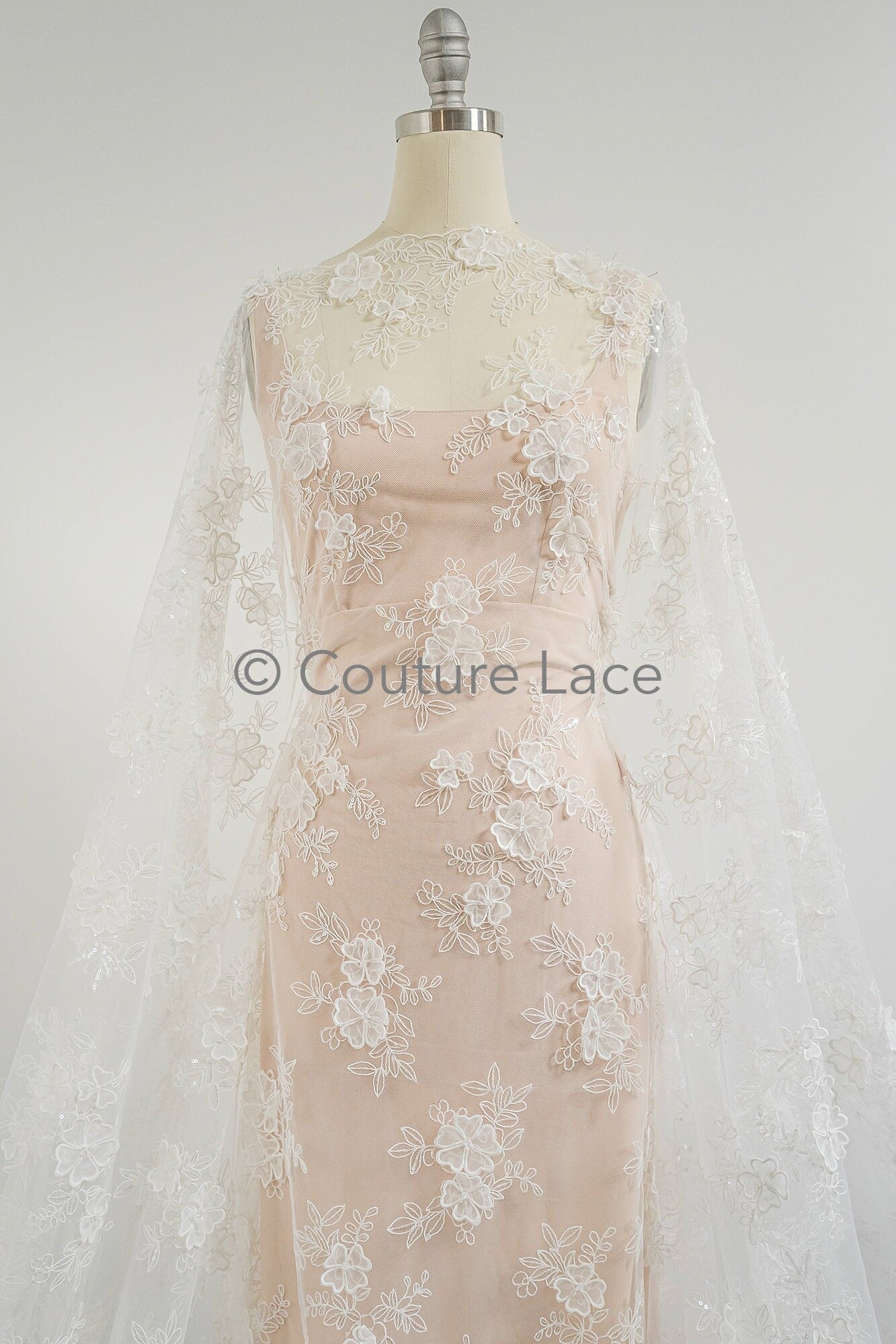 3D Blumen Spitzenstoff Off-White/ Braut Spitzenstoff/ romantischer Blumen Spitzenstoff mit Perlen & Pailletten// L23-607