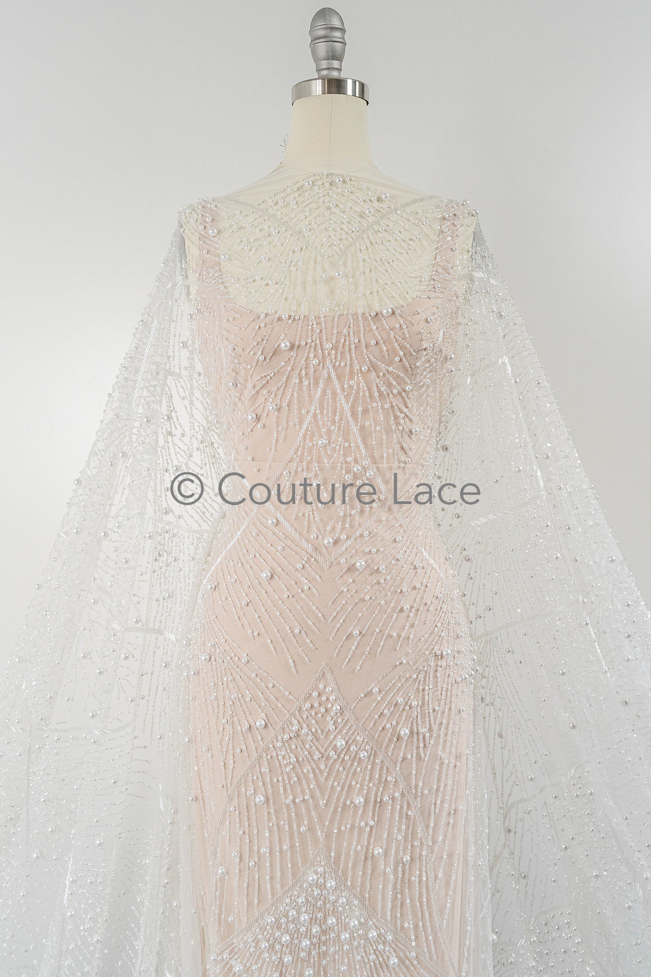 Zarte Blumenspitze Off-White/ Braut Spitzenstoff/ Perlen Spitzenstoff/ Verzierte Spitze// L23-531