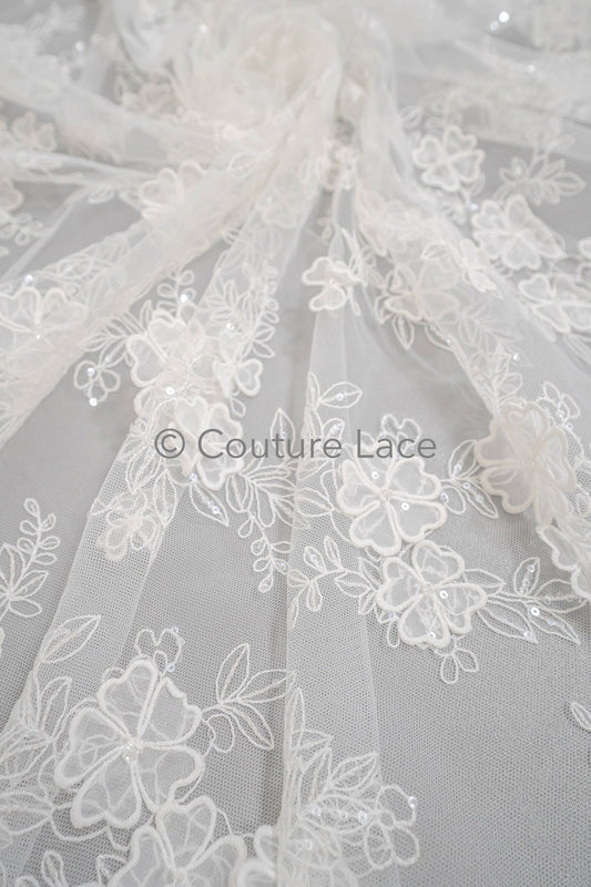 3D Blumen Spitzenstoff Off-White/ Braut Spitzenstoff/ romantischer Blumen Spitzenstoff mit Perlen & Pailletten// L23-607