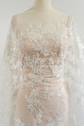 Blumen Braut Spitze Off-White/ Brautspitze mit Blumen/ Hochzeit Spitze/ Couture Spitze// L23-624