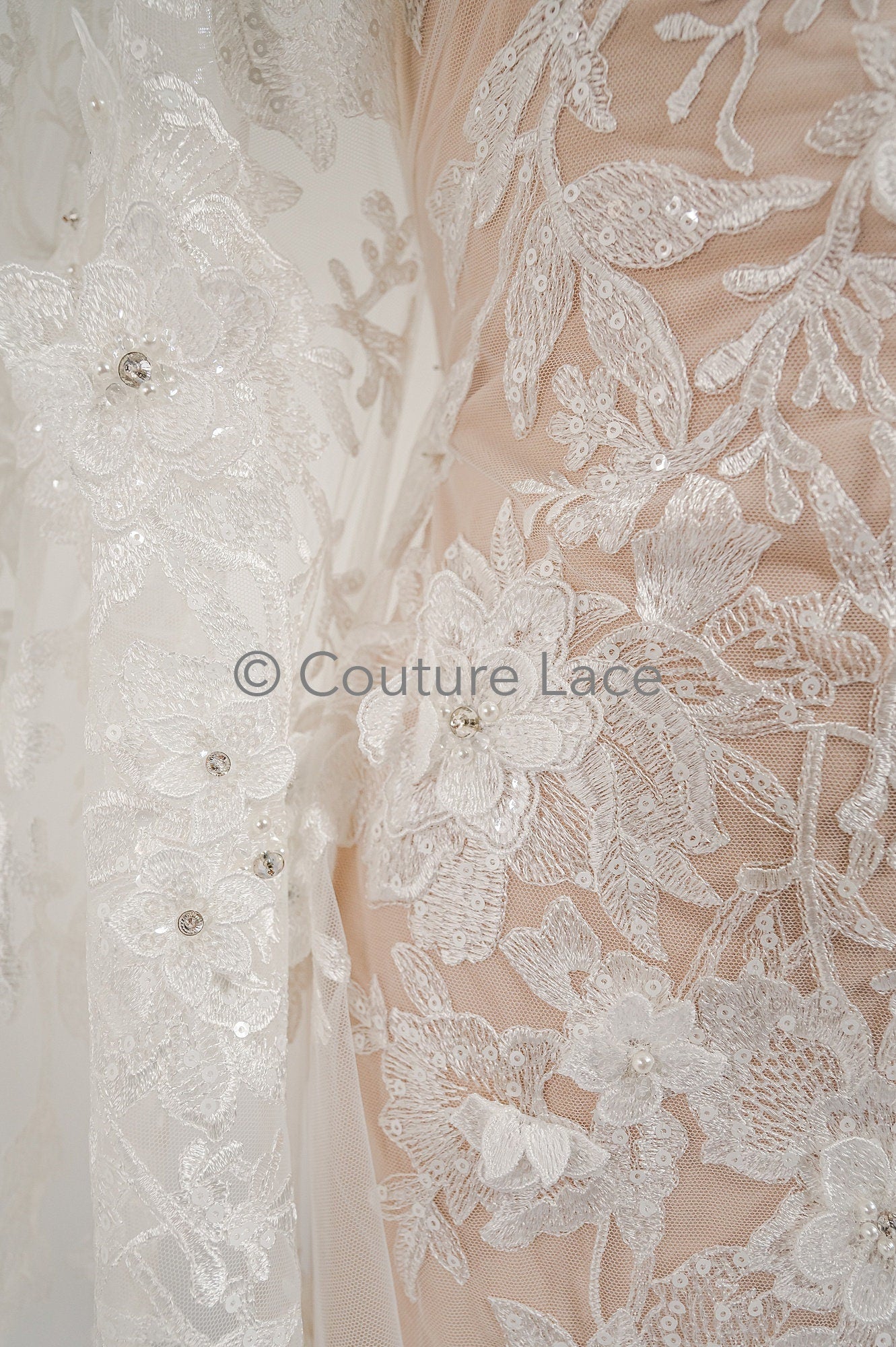 3D Blumen Spitzenstoff/ Braut Spitzenstoff Off-White/ romantischer Blumen Spitzenstoff mit 3D Blumen/ Hochzeit Spitzenstoff// L19-211