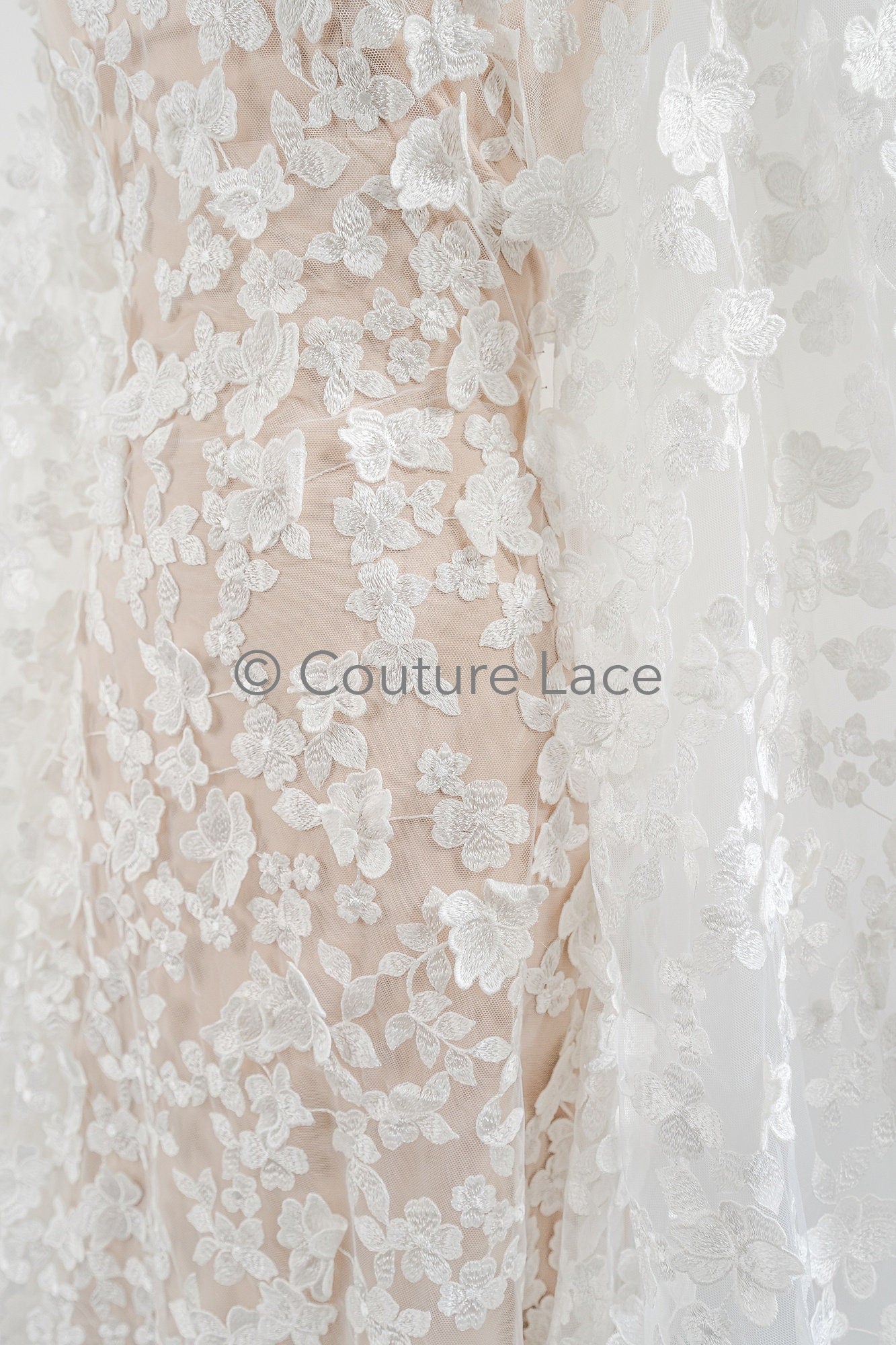 3D Blumen Spitzenstoff/ Braut Spitzenstoff/ romantischer Blumen Spitzenstoff mit 3D Blumen/ Hochzeit Spitzenstoff// L23-634