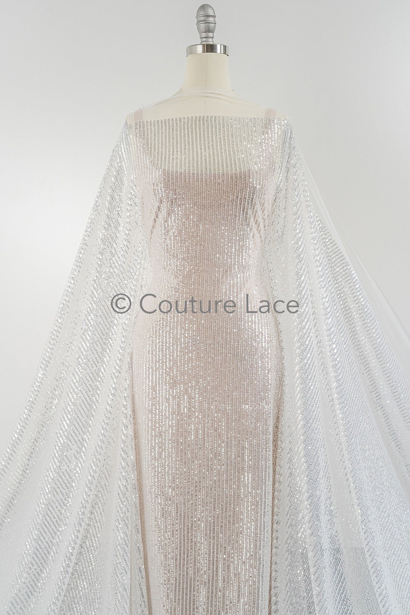 Pailletten Spitzenstoff Silber/ Couture Spitzenstoff/ Braut Spitzenstoff/ Spitze mit Pailletten// L23-641