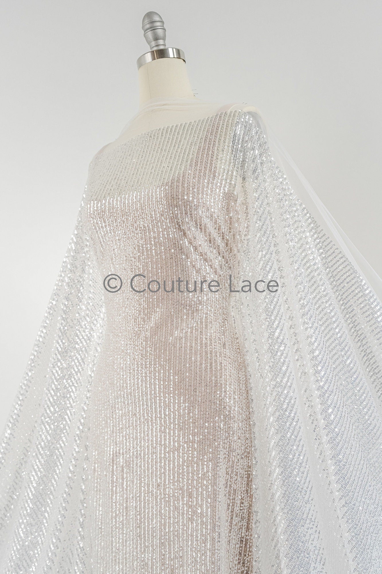 Pailletten Spitzenstoff Silber/ Couture Spitzenstoff/ Braut Spitzenstoff/ Spitze mit Pailletten// L23-641
