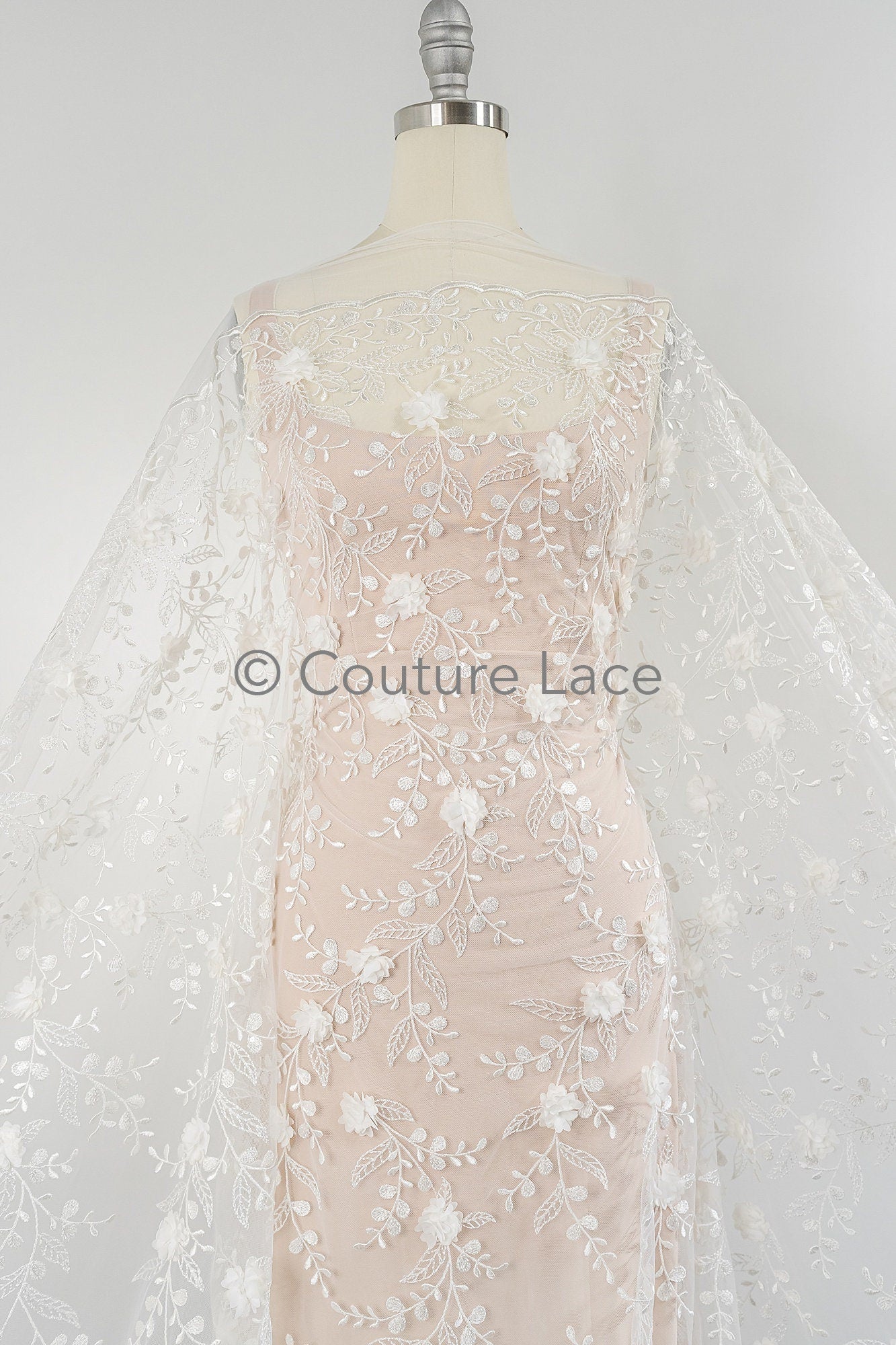 3D Blumen Perlen Spitze Stoff/ Couture Spitzen Stoff mit Folgen/ Braut Spitzen Stoff/ Hochzeit Spitze// L23-649