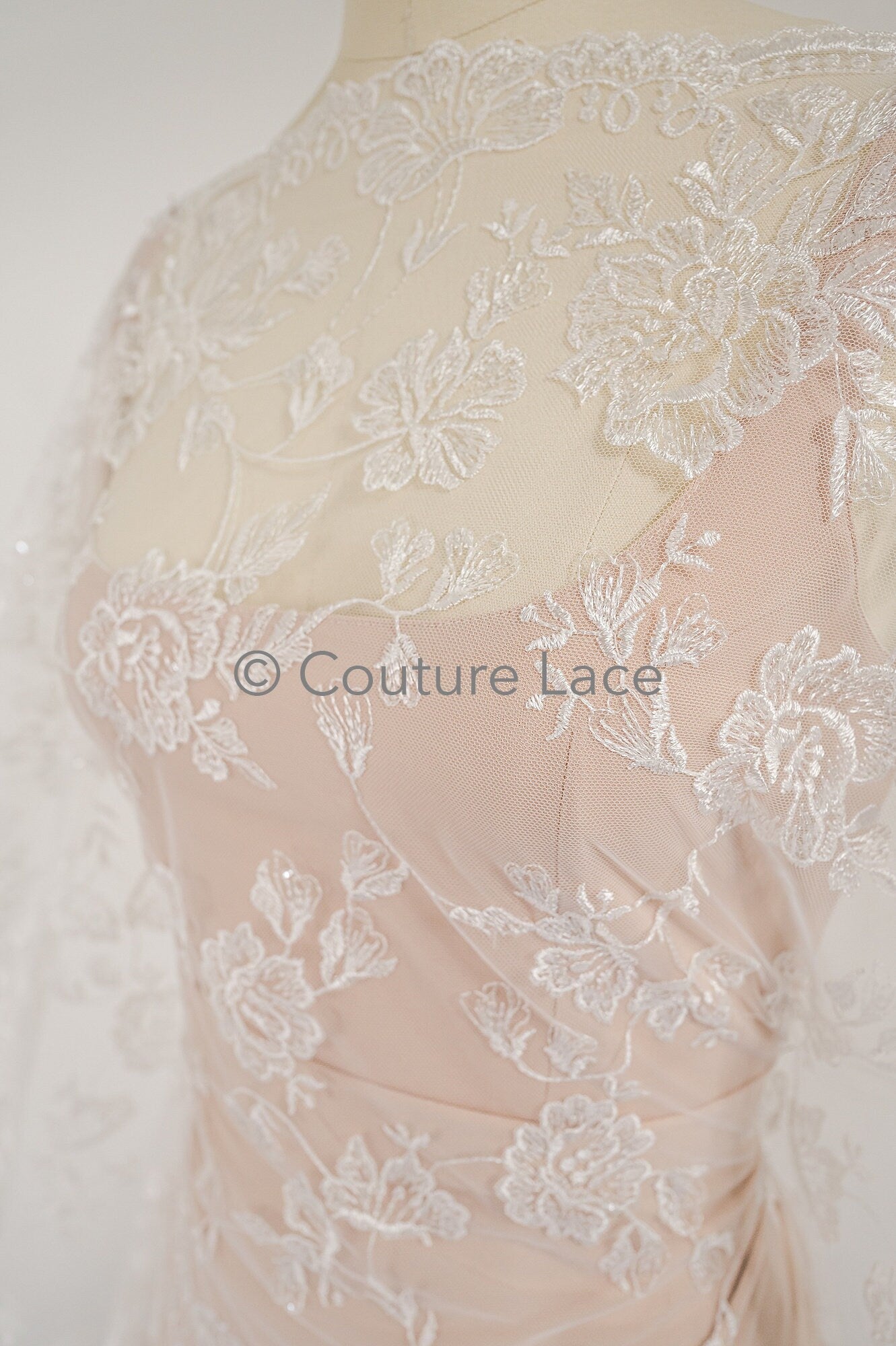 Blumen Braut Spitze / Braut Spitze Material mit Pailletten / offwhite Braut Spitze / Blumen Hochzeit Spitze / Couture / L17-035