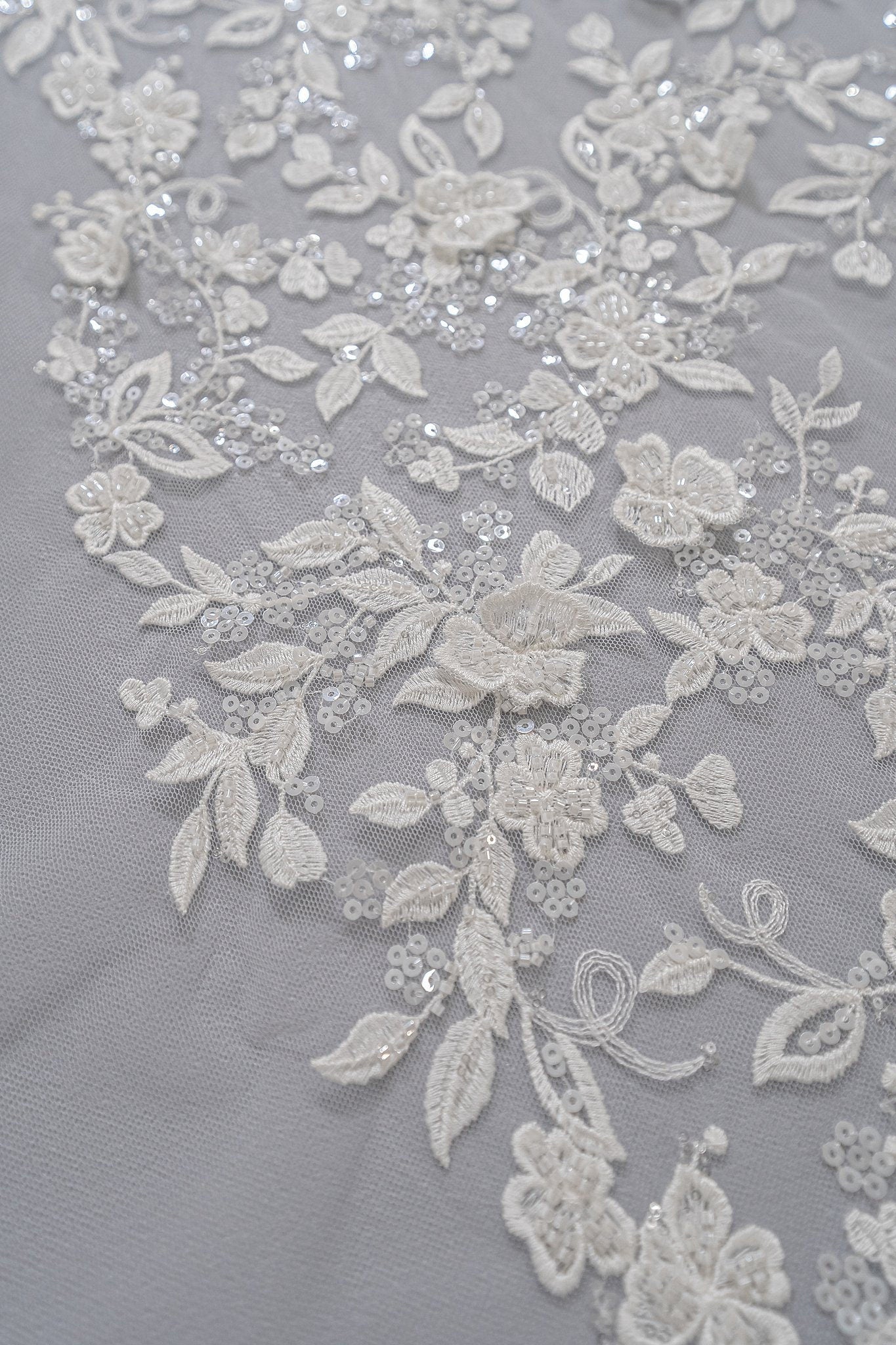 3D Blumen Spitzenstoff/ Braut Spitzenstoff/ romantischer Blumen Spitzenstoff mit 3D Blumen/ Hochzeit Spitzenstoff// L23-654