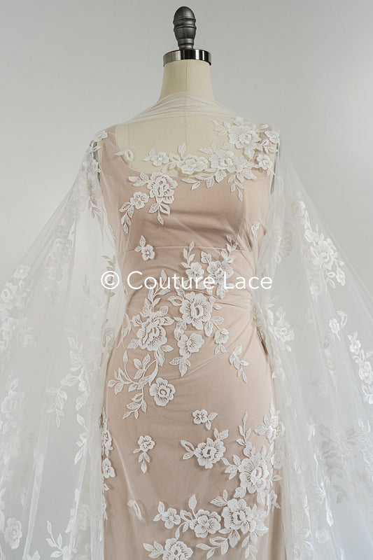 1.6 yds (1.5 Metres) Floral Bridal Lace in Off-White / Bridal Lace Fabric // L23-658-REST1.6y