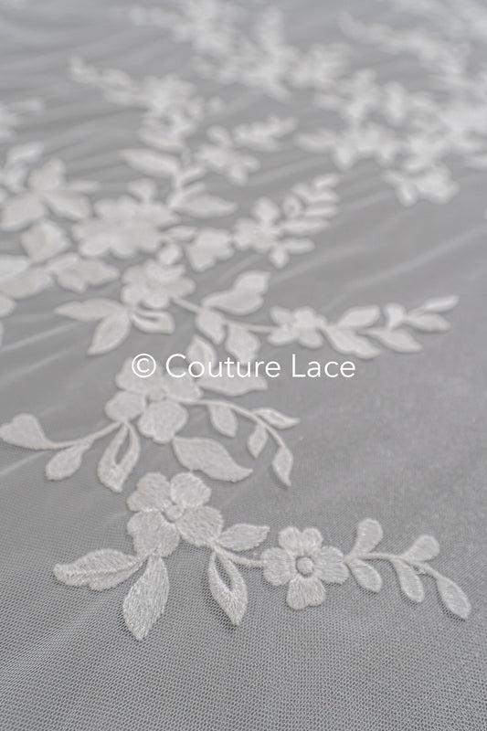 Florale Brautspitze Off-White/ Brautspitze mit Blumen/ florale Hochzeitsspitze/ Couture Spitze// L23-553