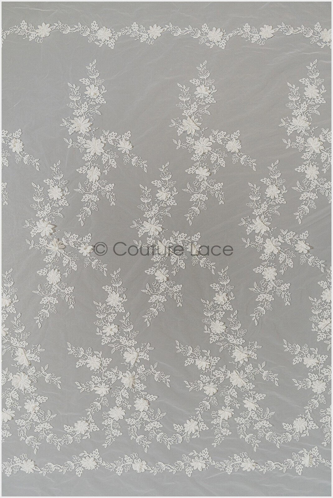 3D Blumen Spitzenstoff Off-White/ Braut Spitzenstoff/ romantischer Spitzenstoff mit 3D Blumen/ Hochzeit Spitzenstoff// L21-059