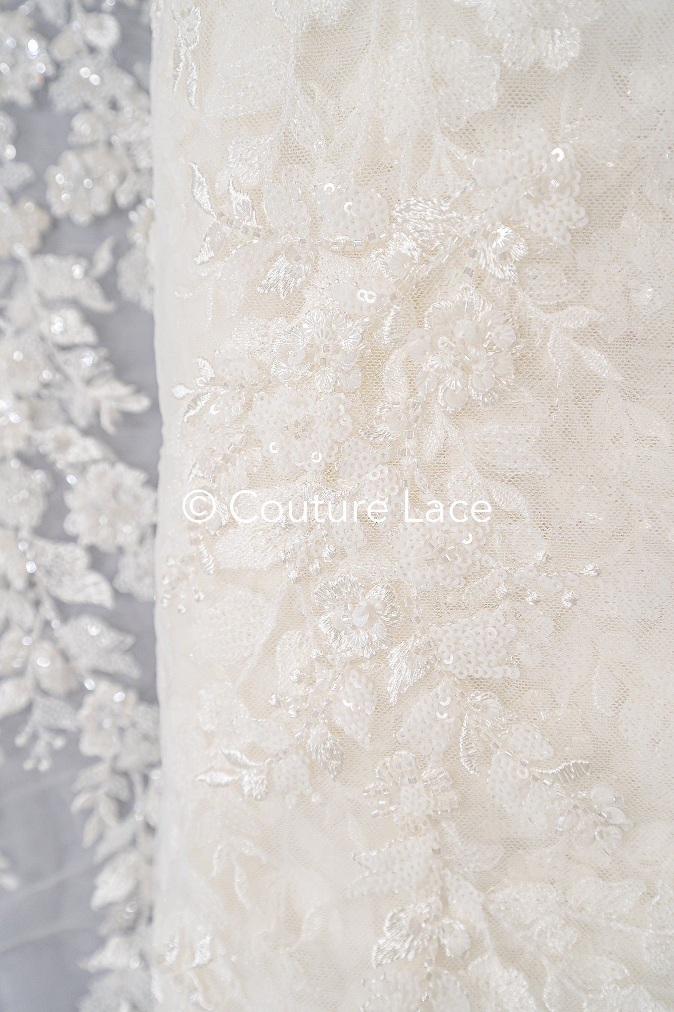 Blumen Perlen Spitze Stoff Off-White/ Couture Spitzenstoff/ Brautspitze/ Perlenspitze// L23-665