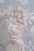 3D Spitzenstoff Off-White/ 3D Blumen Spitzenstoff/ Braut Spitzenstoff/ romantische Spitze mit Blumen// L23-667