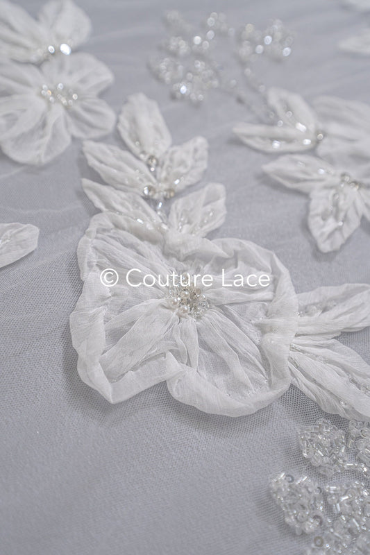 3D Spitzenstoff Off-White/ 3D Blumen Spitzenstoff/ Braut Spitzenstoff/ romantische Spitze mit Blumen// L23-667