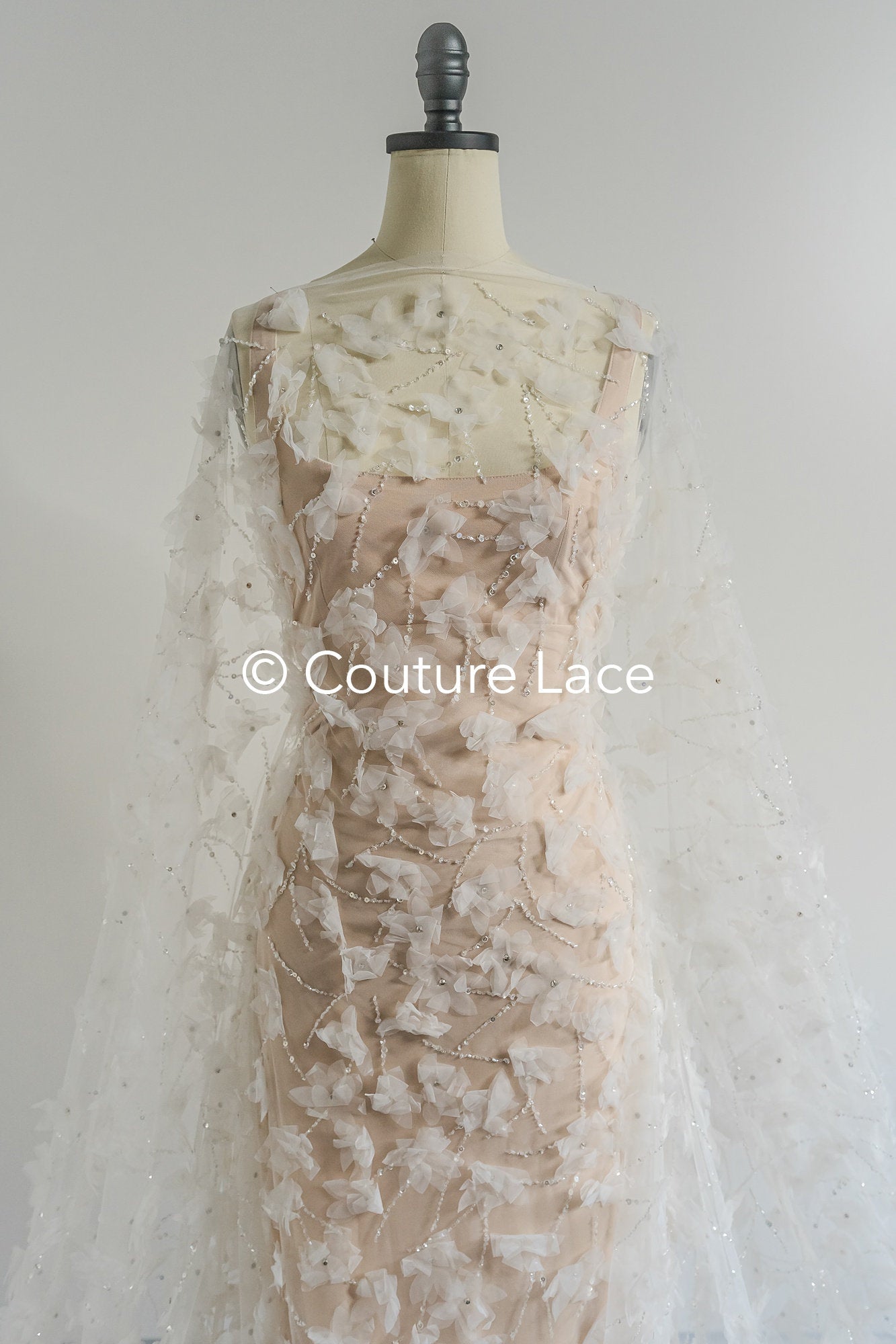 3D Blumen Spitzenstoff Off-White/ Braut Spitzenstoff mit Perlen/ romantischer Spitzenstoff mit 3D Blumen/ Hochzeit Spitzenstoff// L23-669