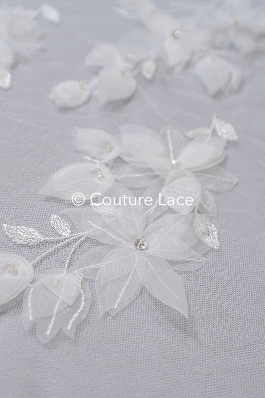 3D Blumen Spitzenstoff Off-White/ Braut Spitzenstoff/ romantische Spitze mit 3D Blumen/ Hochzeit Spitzenstoff// L23-663