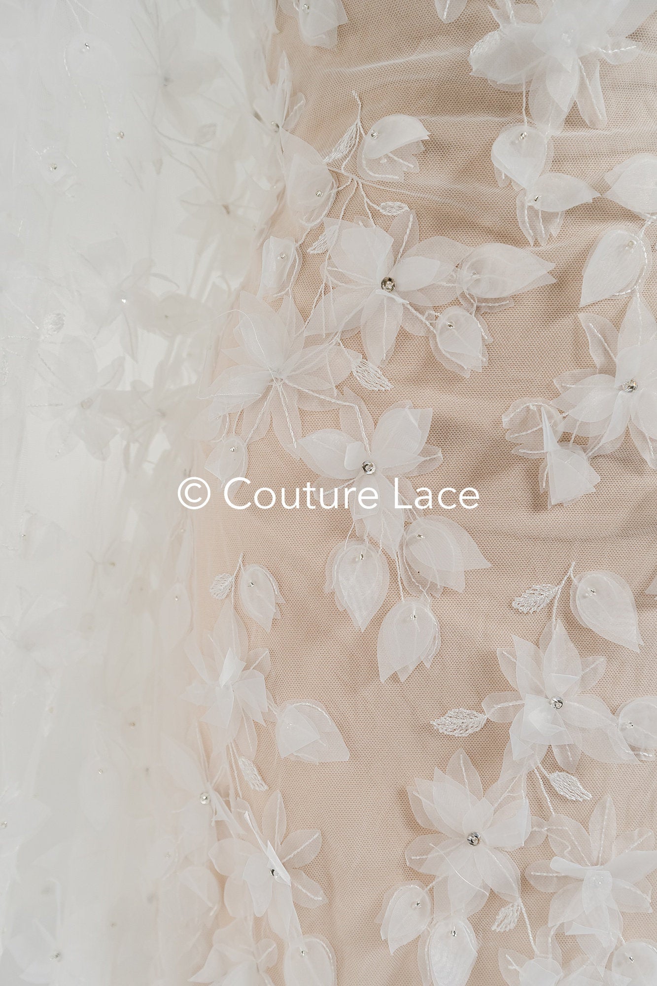 3D Blumen Spitzenstoff Off-White/ Braut Spitzenstoff/ romantische Spitze mit 3D Blumen/ Hochzeit Spitzenstoff// L23-663