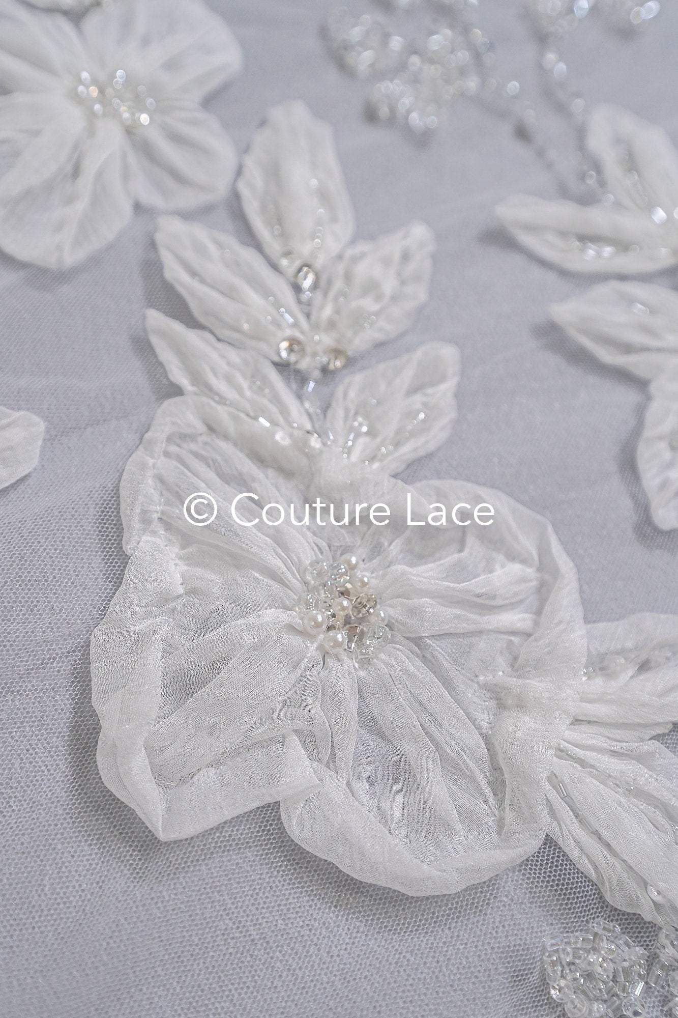 3D Spitzenstoff Off-White/ 3D Blumen Spitzenstoff/ Braut Spitzenstoff/ romantische Spitze mit Blumen// L23-667