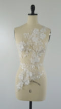 Brautspitzenapplikationen mit 3D Blumen/ Brautkleid Spitzenverzierungen mit Perlen// A24-465
