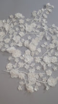 Romantische Applikation off-white/ Brautapplikation mit 3D Blumen & Perlen/ Brautkleid Spitzenapplikation/ Blumen Brautspitze Applikation// A24-381