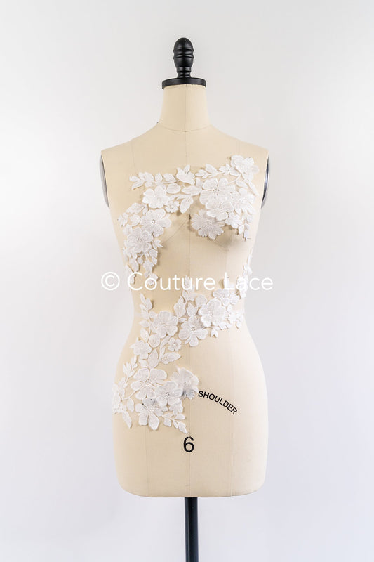 Romantische Applikation off-white/ Brautapplikation mit 3D Blumen & Perlen/ Brautkleid Spitzenapplikation/ Blumen Brautspitze Applikation// A24-385