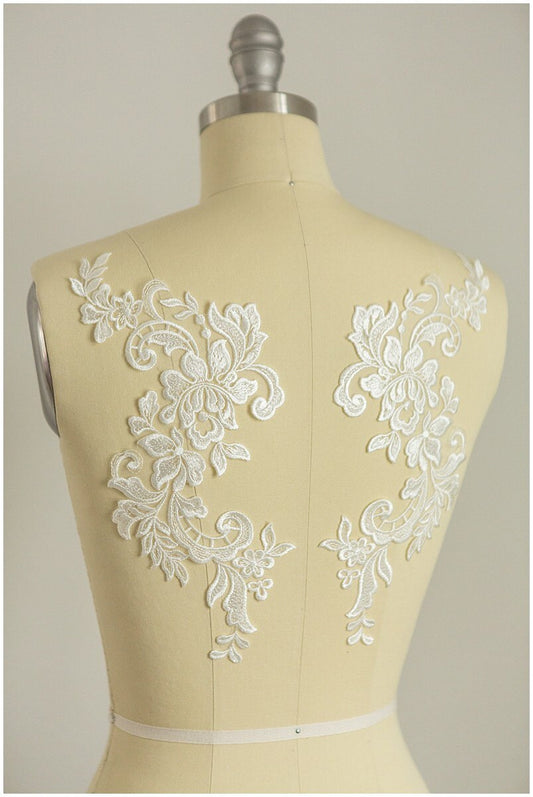 2Stk. Gespiegelte Spitzenblumen Applikation - IVORY/ off-white - Spitzenblume, Spitzenaufnäher, Brautkleid Applikation// A17-013