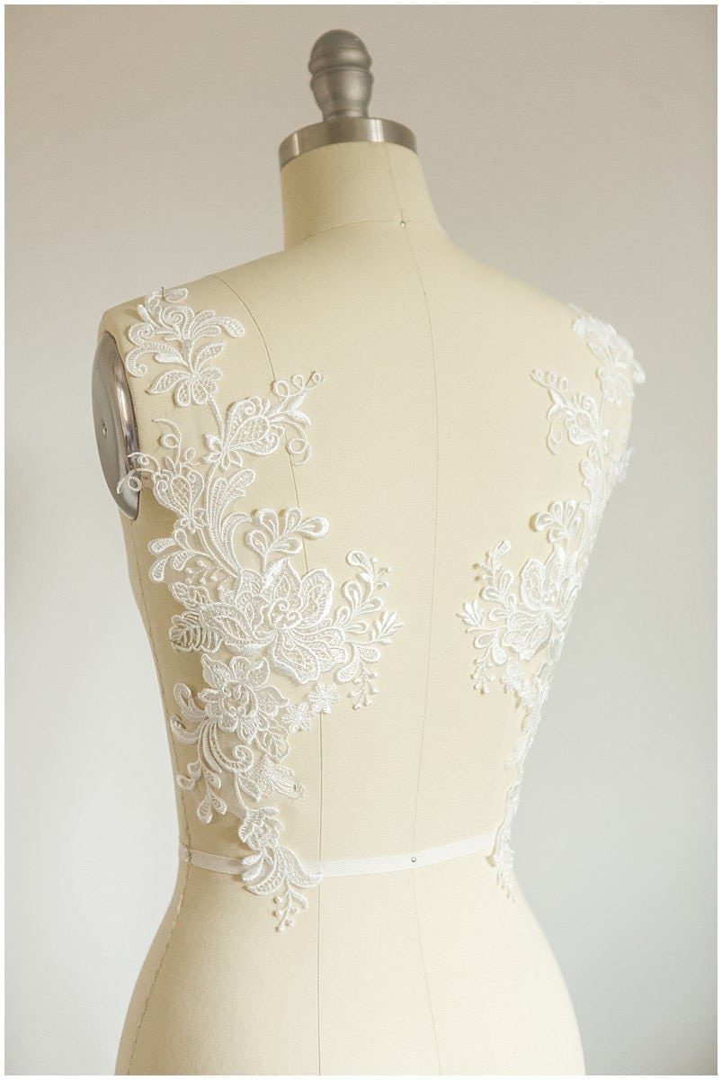 2Stk. Gespiegelte Spitzenblumen Applikation - OFF-WHITE - Spitzenblumen, Spitzenaufnäher, Brautkleid Applikation, Hochzeitskleid Spitze// A17-056