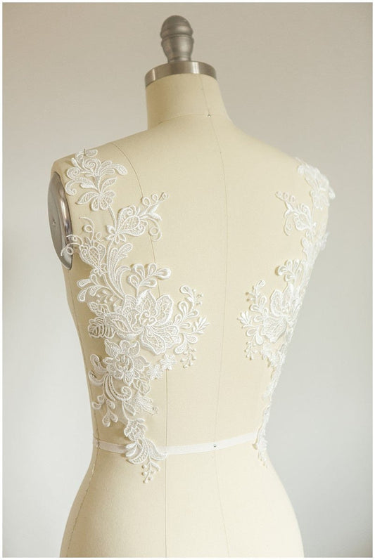 2Stk. Gespiegelte Spitzenblumen Applikation - OFF-WHITE - Spitzenblumen, Spitzenaufnäher, Brautkleid Applikation, Hochzeitskleid Spitze// A17-056