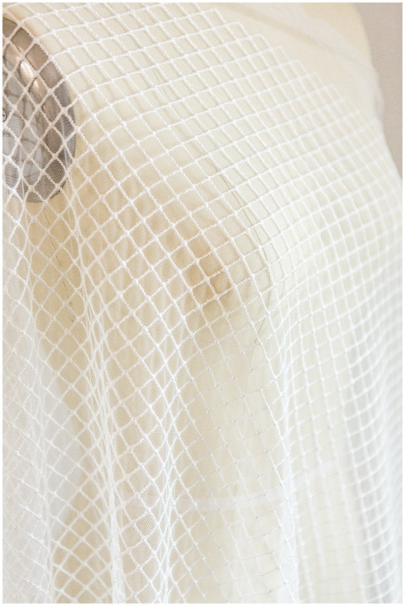 Netz Spitzenstoff Off-White/ weiche Brautspitze/ Boho Spitzenstoff/ Braut Spitzenstoff// L17-066