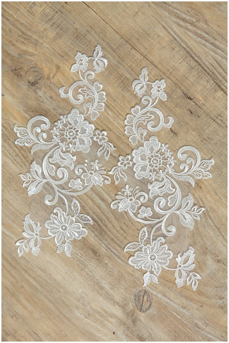 2Stk. gespiegelte weiche Spitzenblume Applikation - IVORY - Spitzenblume, Spitzenaufnäher, Brautkleid Applikation// A17-003