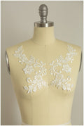 2Stk. gespiegelte weiche Spitzenblume Applikation - IVORY - Spitzenblume, Spitzenaufnäher, Brautkleid Applikation// A17-012