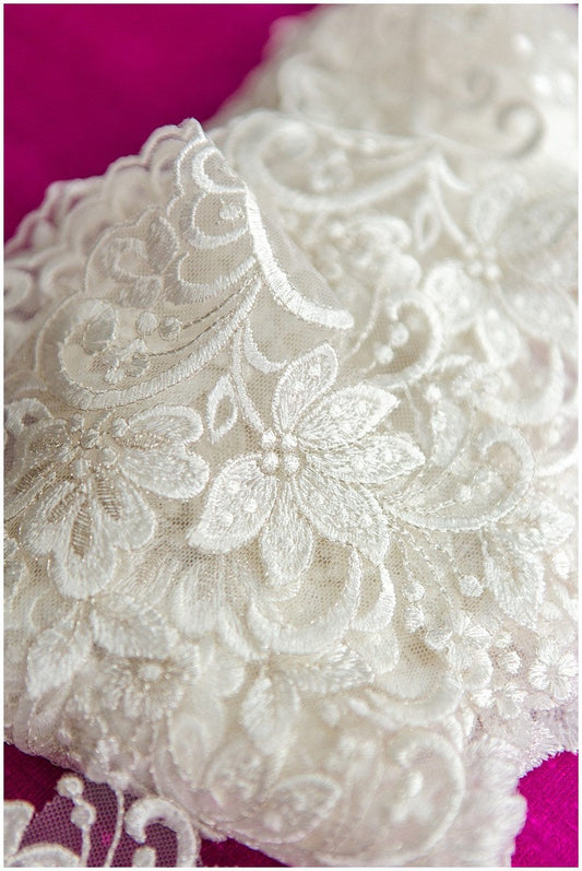 2x 1yds mirrored silver off-white lace trim/ bridal lace/ lace embroidery// T17-013