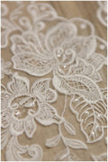 1 Paar / 2x verspiegelte Spitzenborte/ florale Spitzenborte/ Brautkleid Spitzenborte/ Braut Spitzenborte mit Pailletten// T17-005