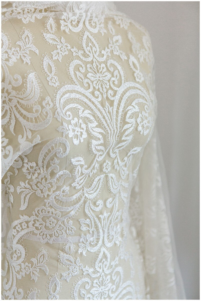 Soft embroidered bridal lace off-white/ Ornament lace fabric/ Guipure lace/ Bridal lace fabric// L17-025