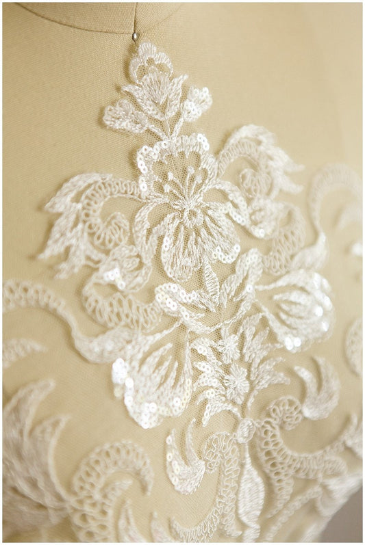 Pailletten Hochzeitskleid Applikation, Blumen Applikation, große Spitze Blume, IVORY, Illusion Back Lace, BlumenSpitze, verschnörkelte Spitze Aufnäher// A17-032